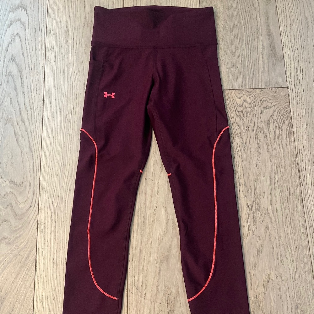 Under Armour burgundy leggings with bright trim detail Size SM